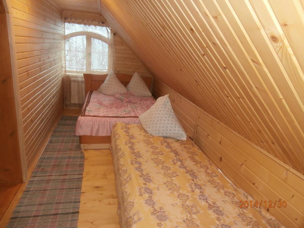 Karpatskiy Domyk Izki Buitenkant foto